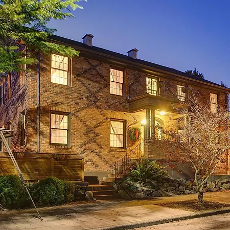 Chelsea Station Inn